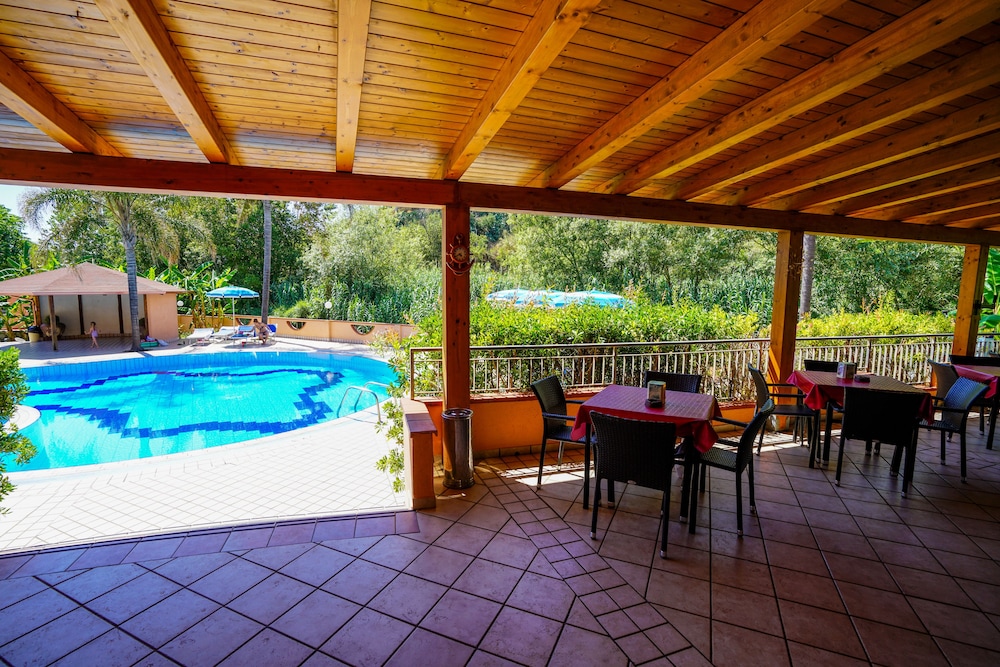 VILLAGGIO RESIDENCE OLD RIVER 31/66