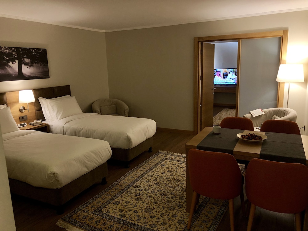 Hotel Fehmi Bey 27/75