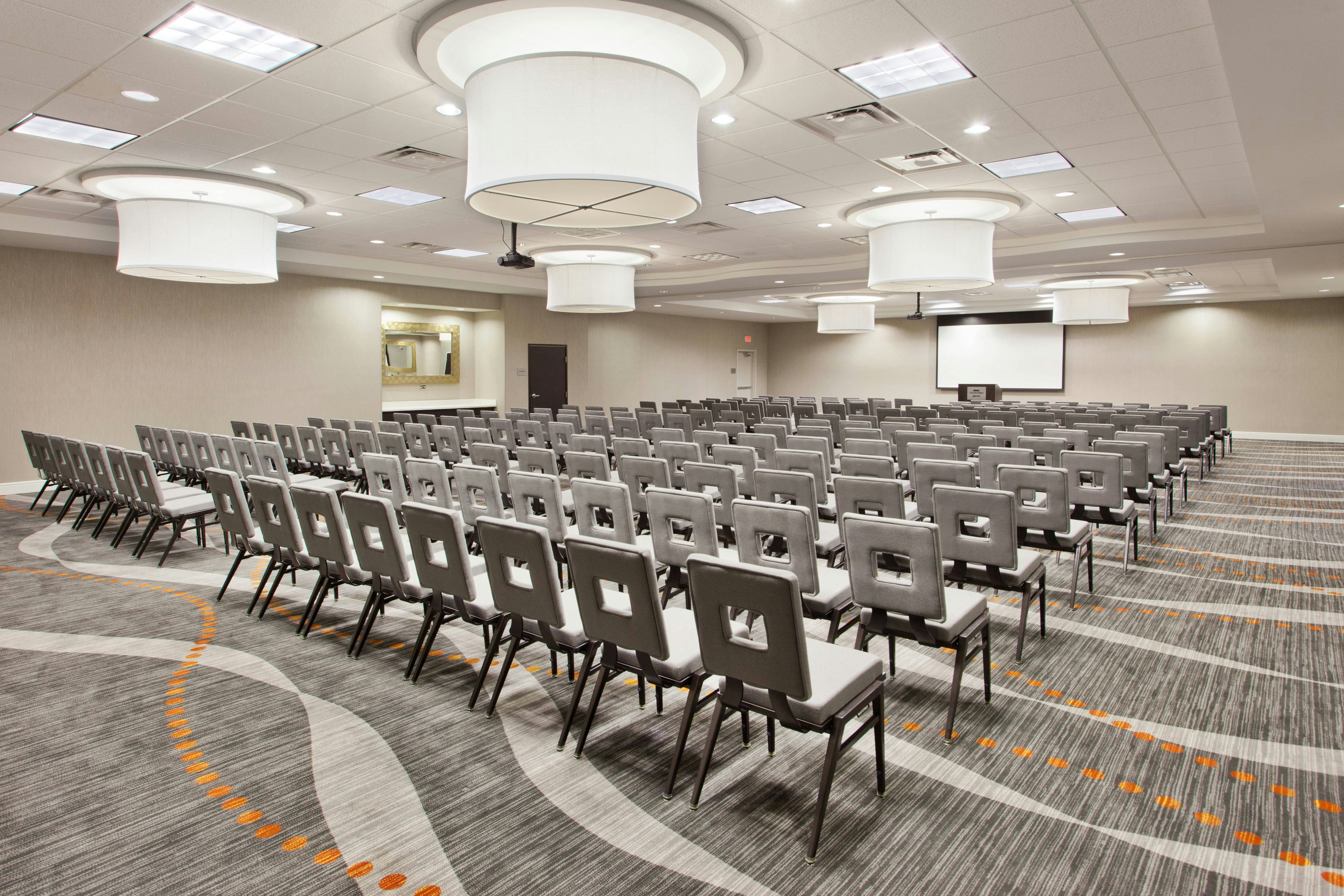 Courtyard By Marriott Columbus Phenix City 2/2