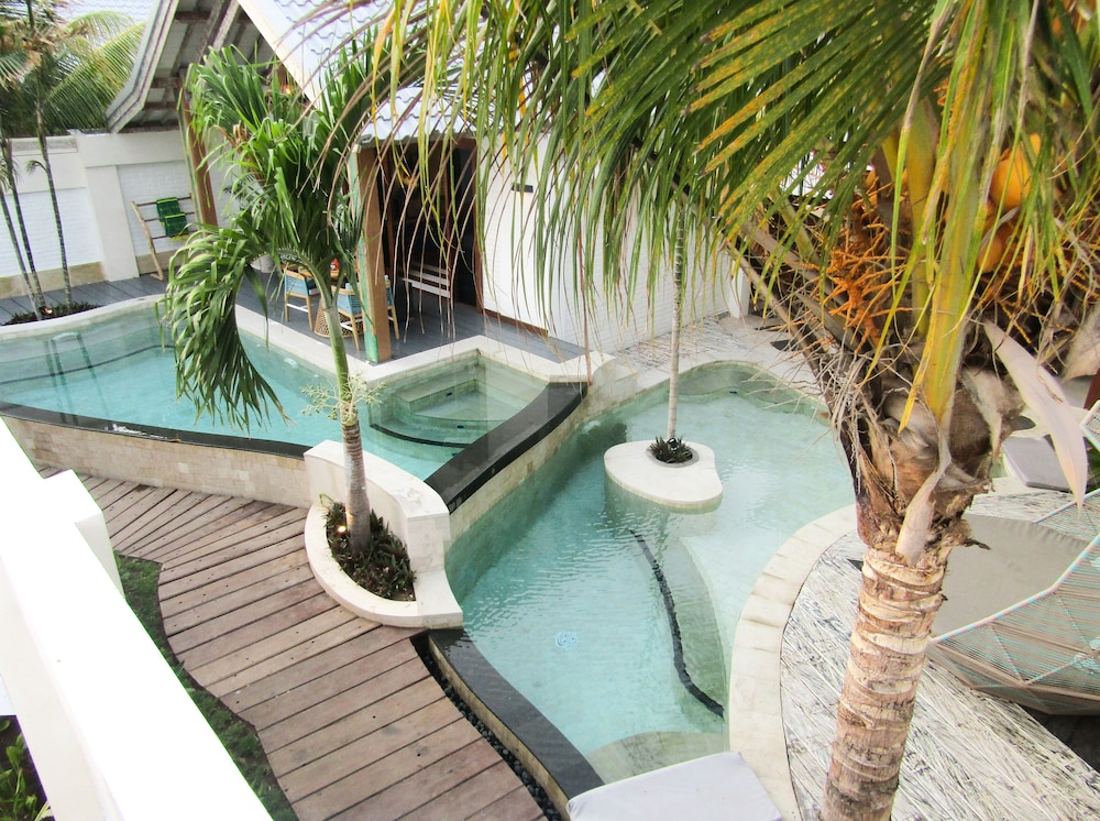 The White Key Luxury Villas 34/39