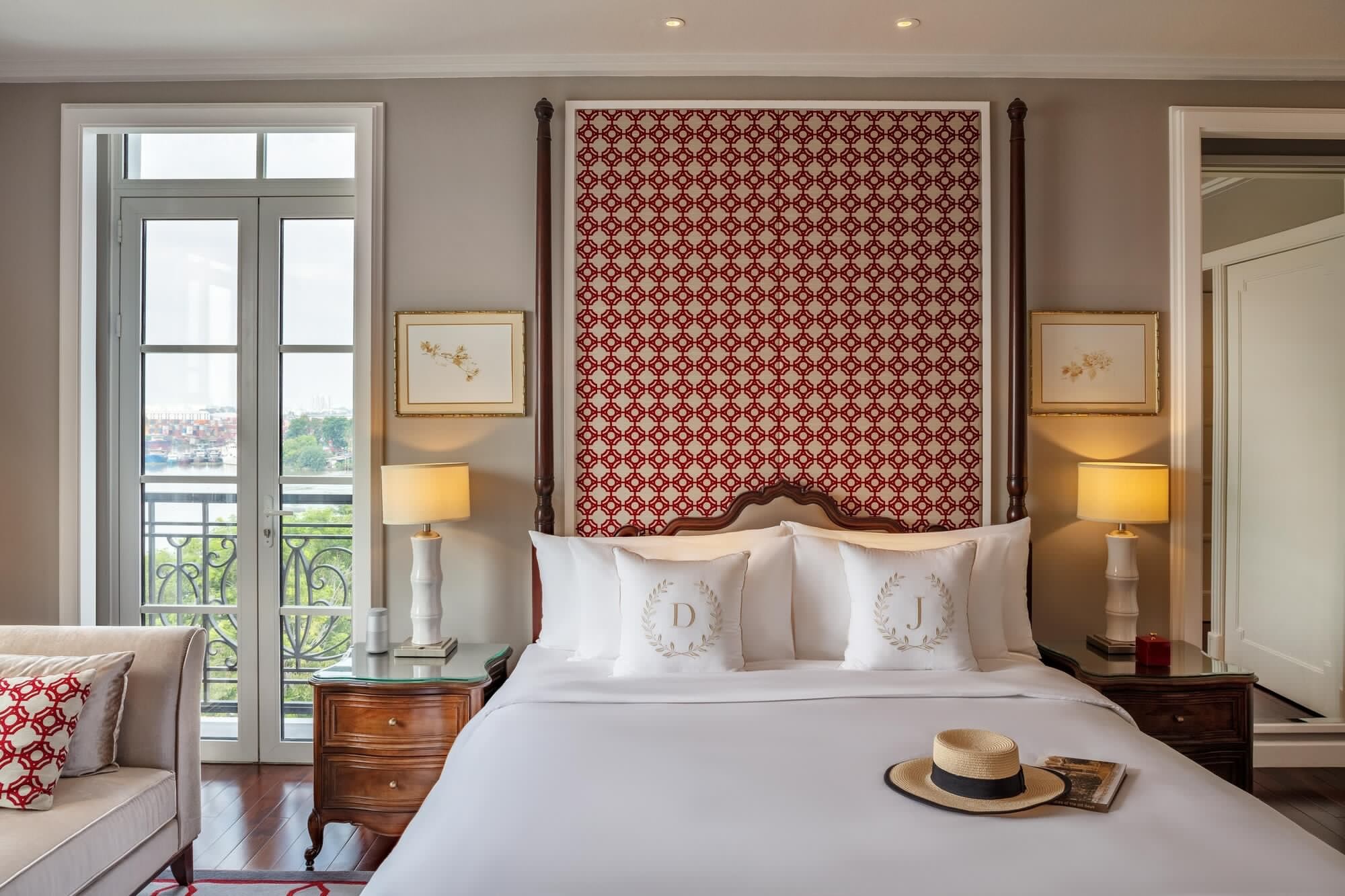 Grand, Suite, King Bed, River Front