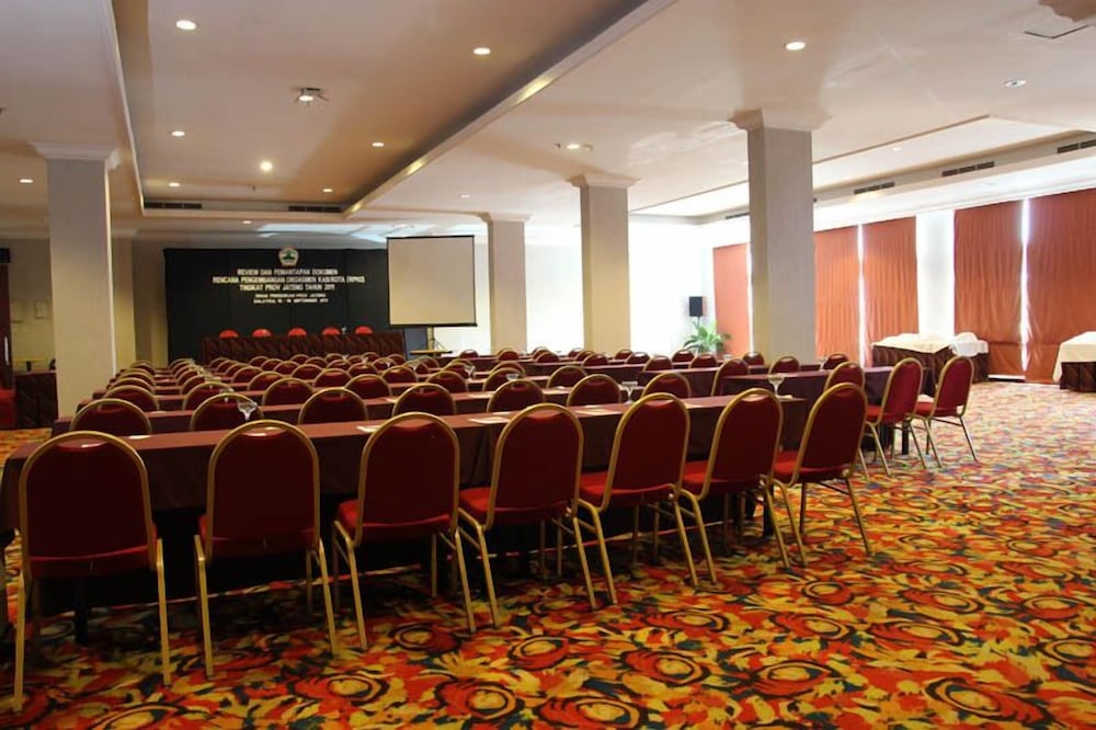 Grand Wahid Hotel Salatiga 57/61