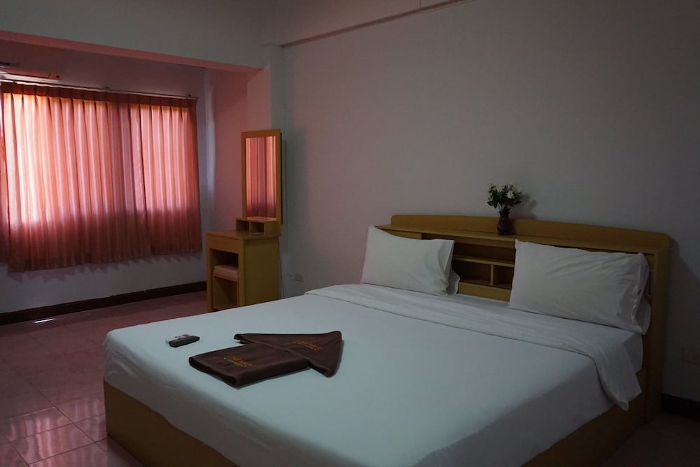Premier Hotel Nakhonsithammarat 6/19