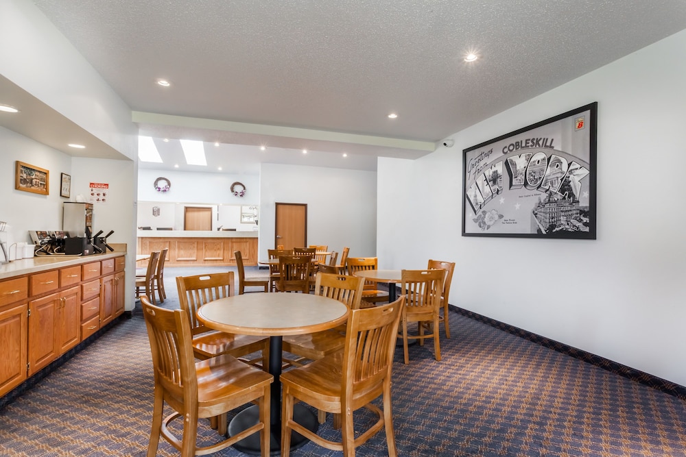 Super 8 By Wyndham Cobleskill Ny 14/29