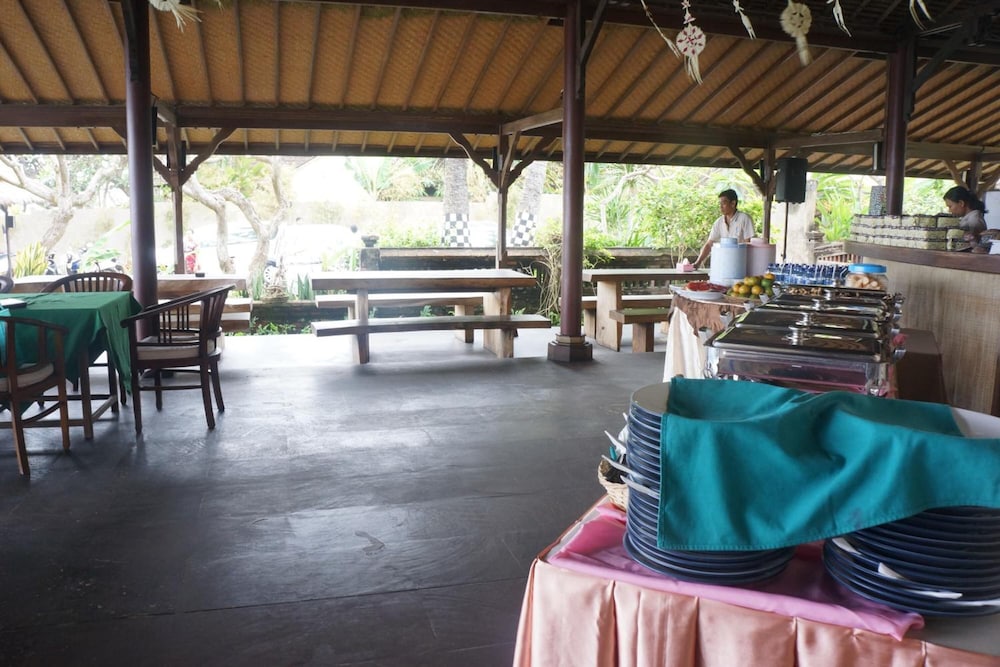 Puri Pandan Restaurant Bungalows 36/62