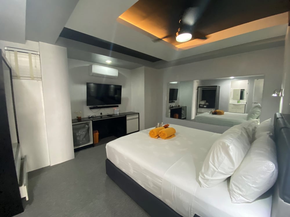 فيلا فاخرة بسرير كينج وسريرين منفصلين بغرفتي نوم مع أريكة، Lalaguna Villas Luxury Dive Resort & Spa 2/10