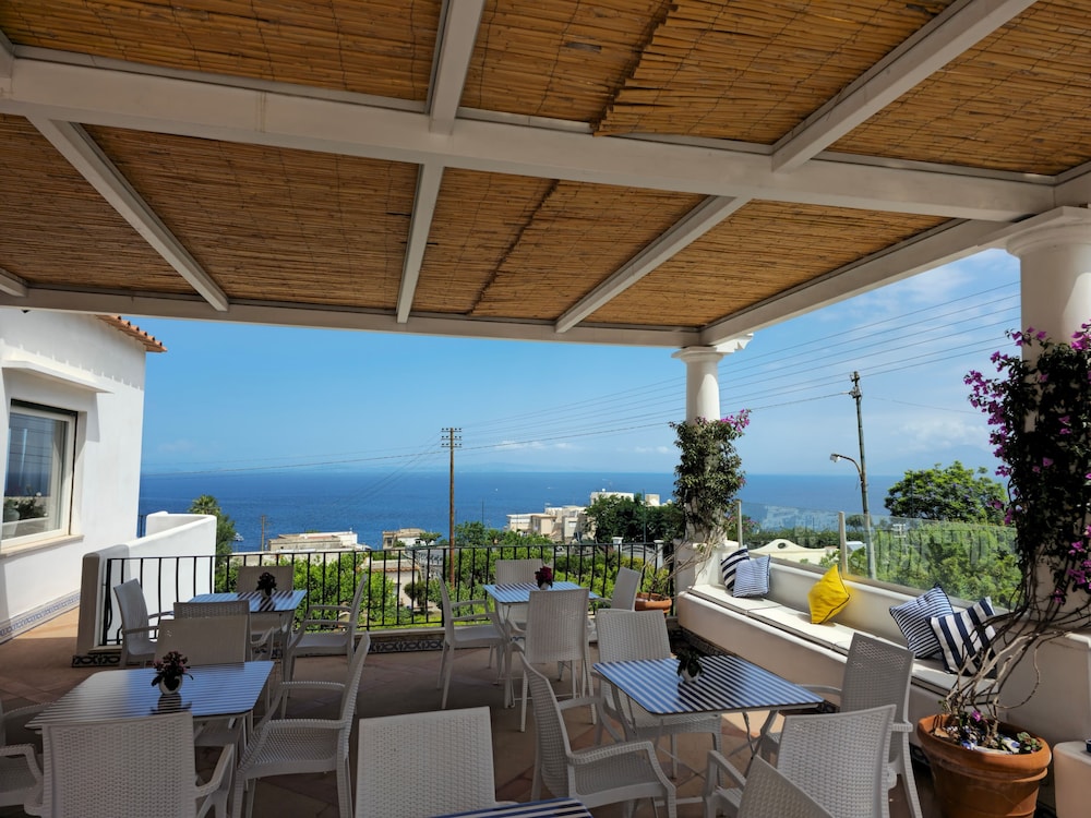 Villa Patrizi 23/42
