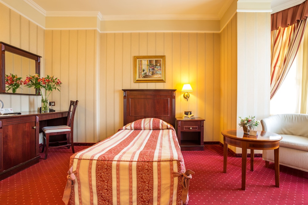 Splendid Hotel 14/50