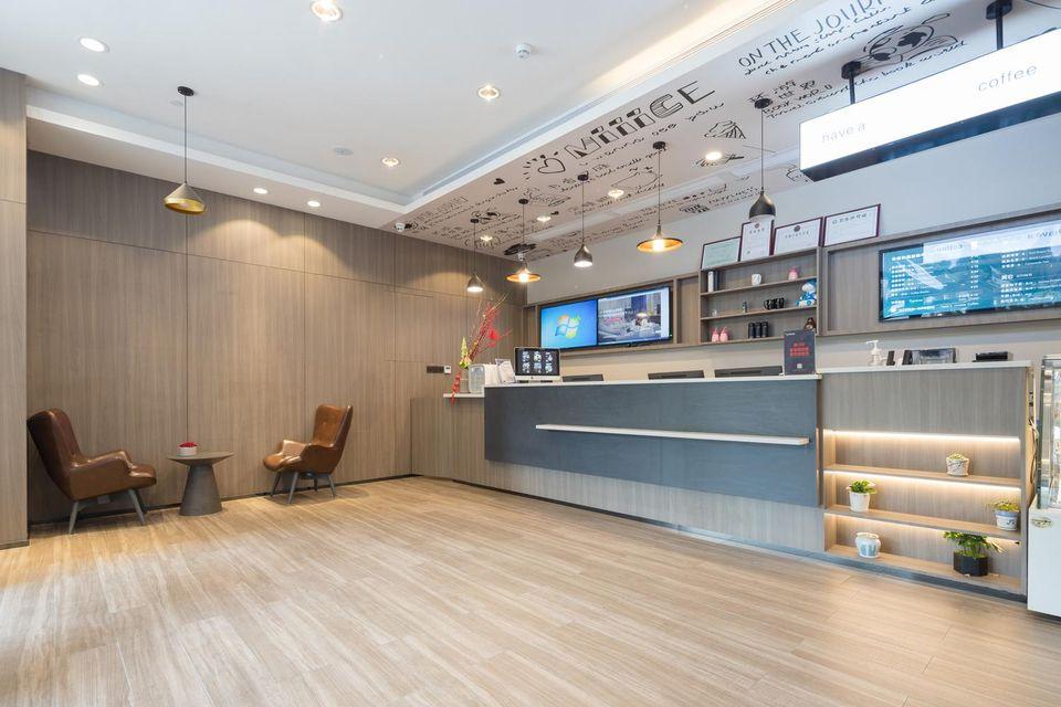 Hanting Hotel (Shenzhen Huaqiangbei Yannan Metro Station) 8/31