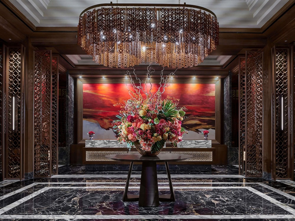 Swissotel Nusantara 10/67