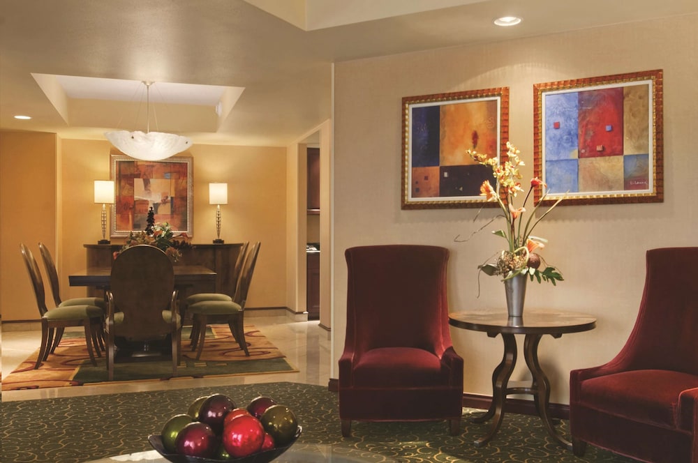 Embassy Suites by Hilton Hampton Convention Center 34/46