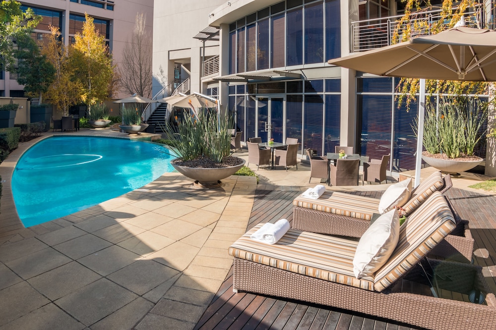 CITY LODGE LYNNWOOD in PRETORIA