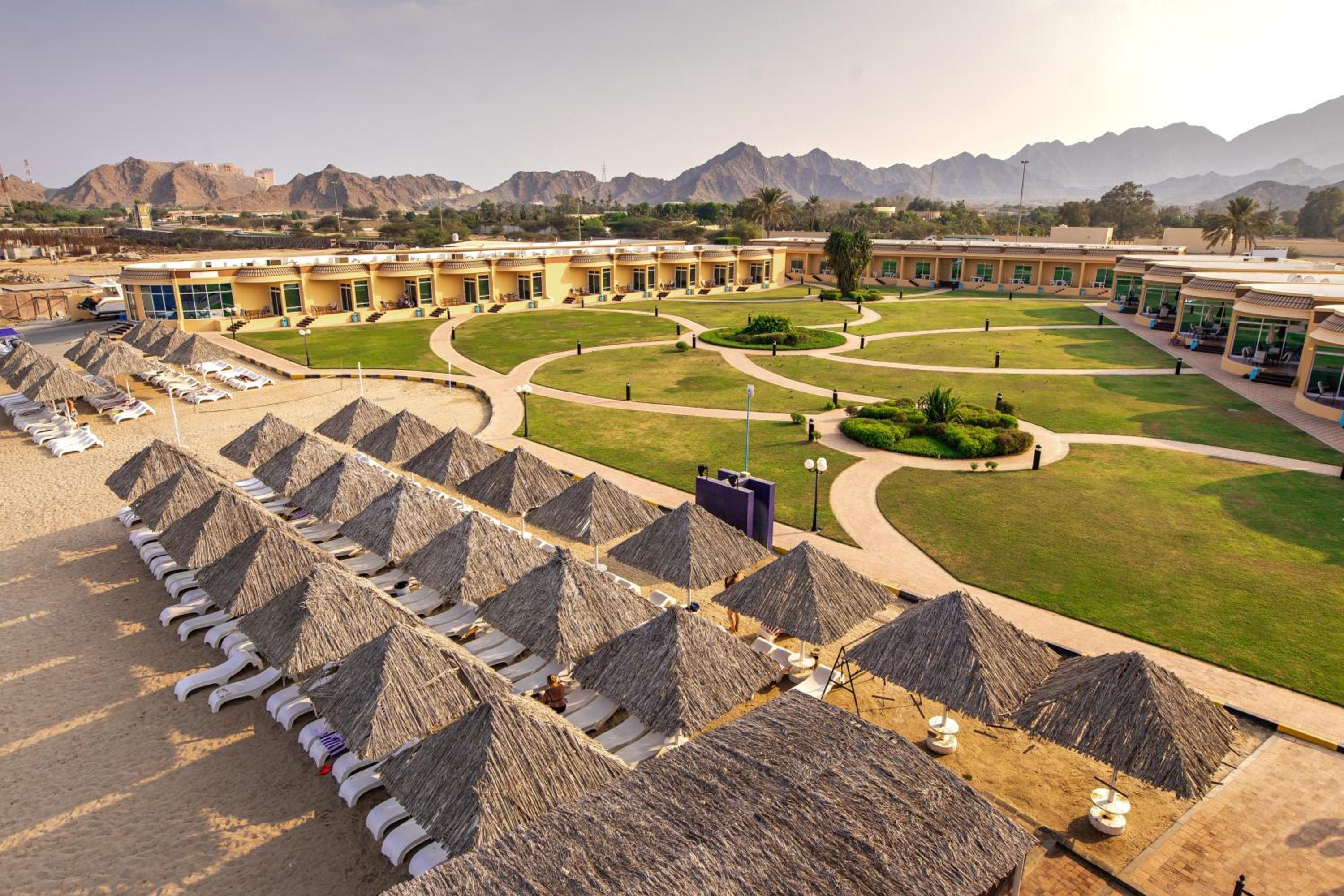 Royal Beach Hotel & Resort 30/50