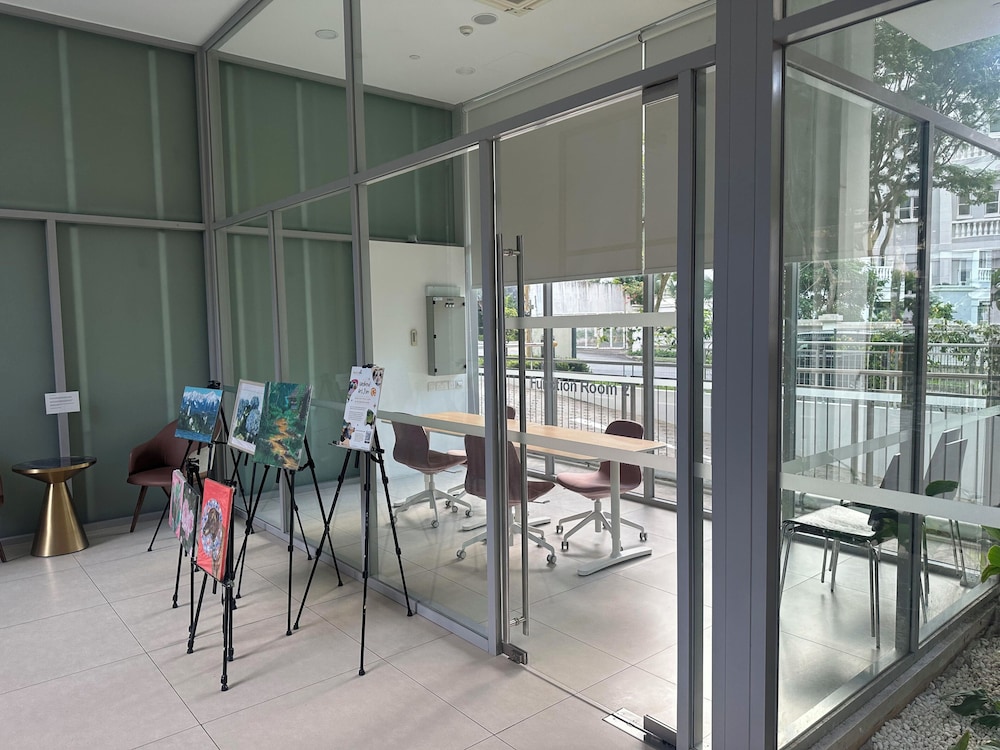 Thanksgiving Serviced Residence 54/67