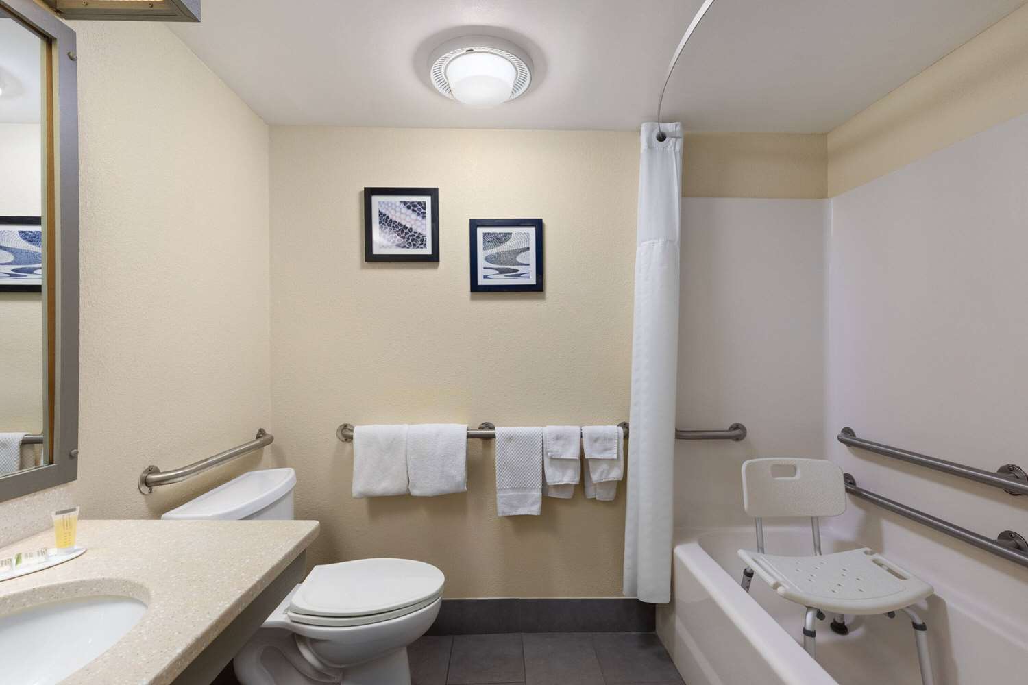 Travelodge By Wyndham Perry GA 32/33