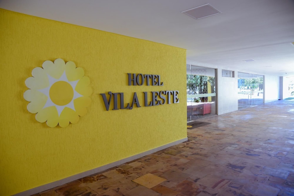 Hotel Vila Leste 36/43