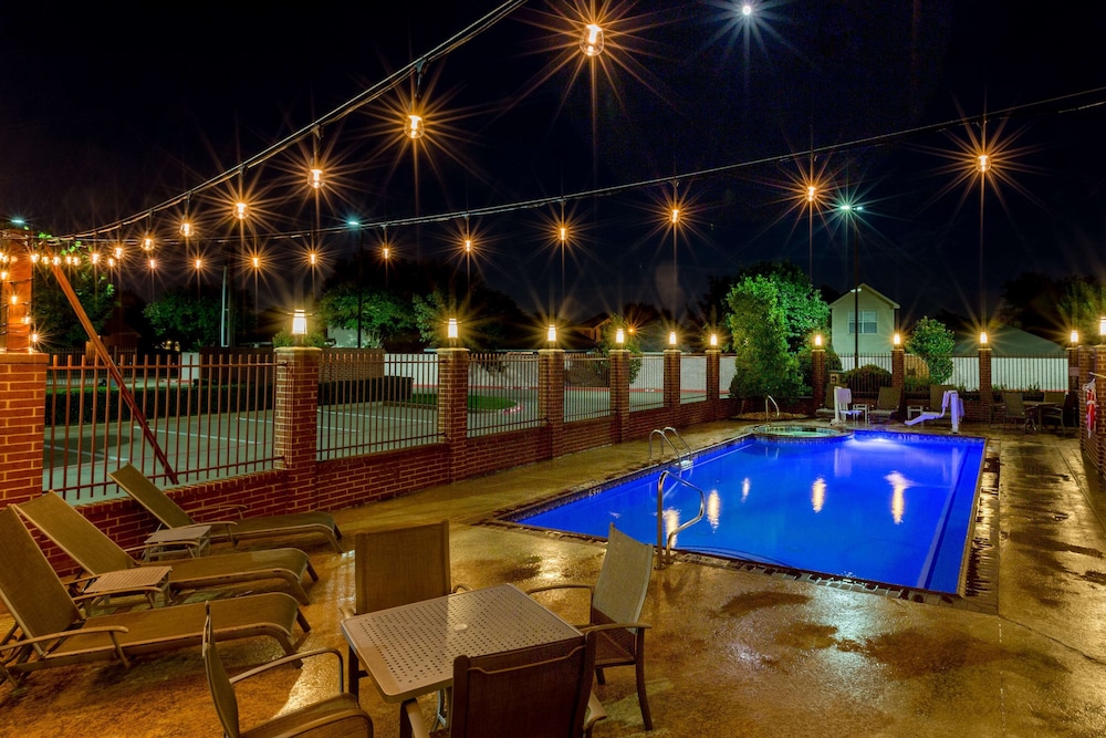 Best Western Plus Duncanville Dallas 5/43