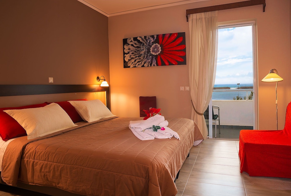 Kyparissia Beach 10/48