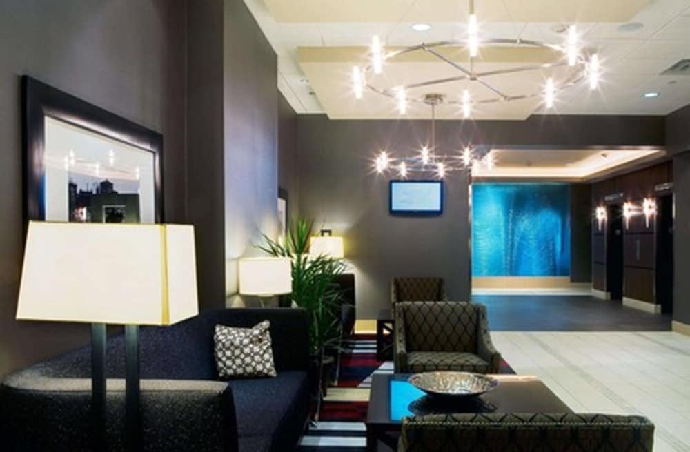 DoubleTree by Hilton Cleveland Downtown Lakeside 8/67
