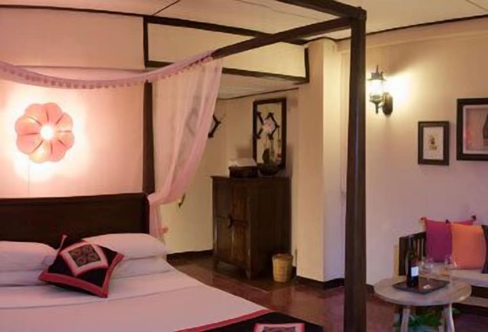 Changpuak Hotel 27/53