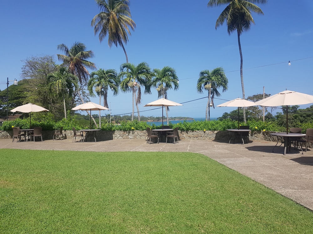MOUNT IRVINE BAY RESORT 5/70