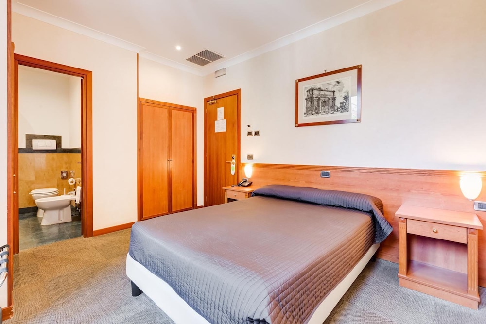 Romoli Hotel 8/39