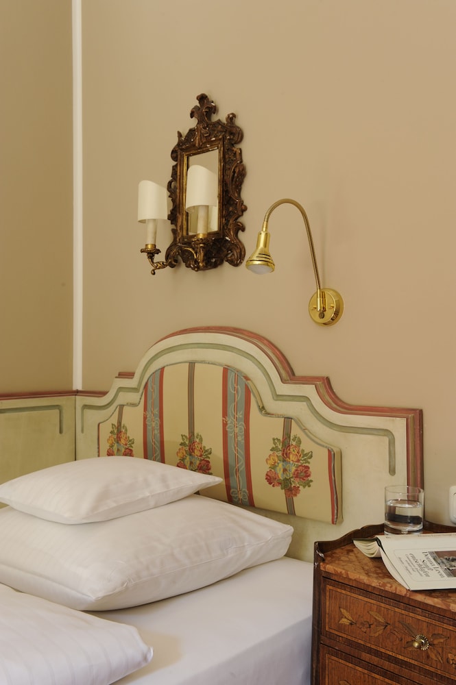 Hotel Splendid-Dollmann 60/67