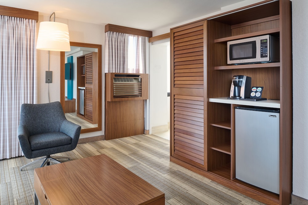Holiday Inn Express Waikiki 47/77