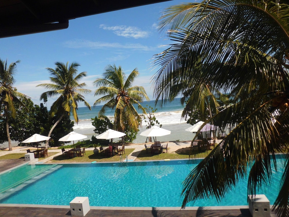 Paradise Beach Club 20/21