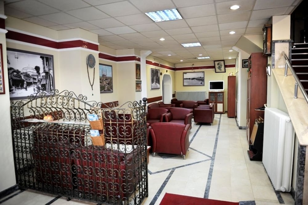 Saray Hotel 33/47