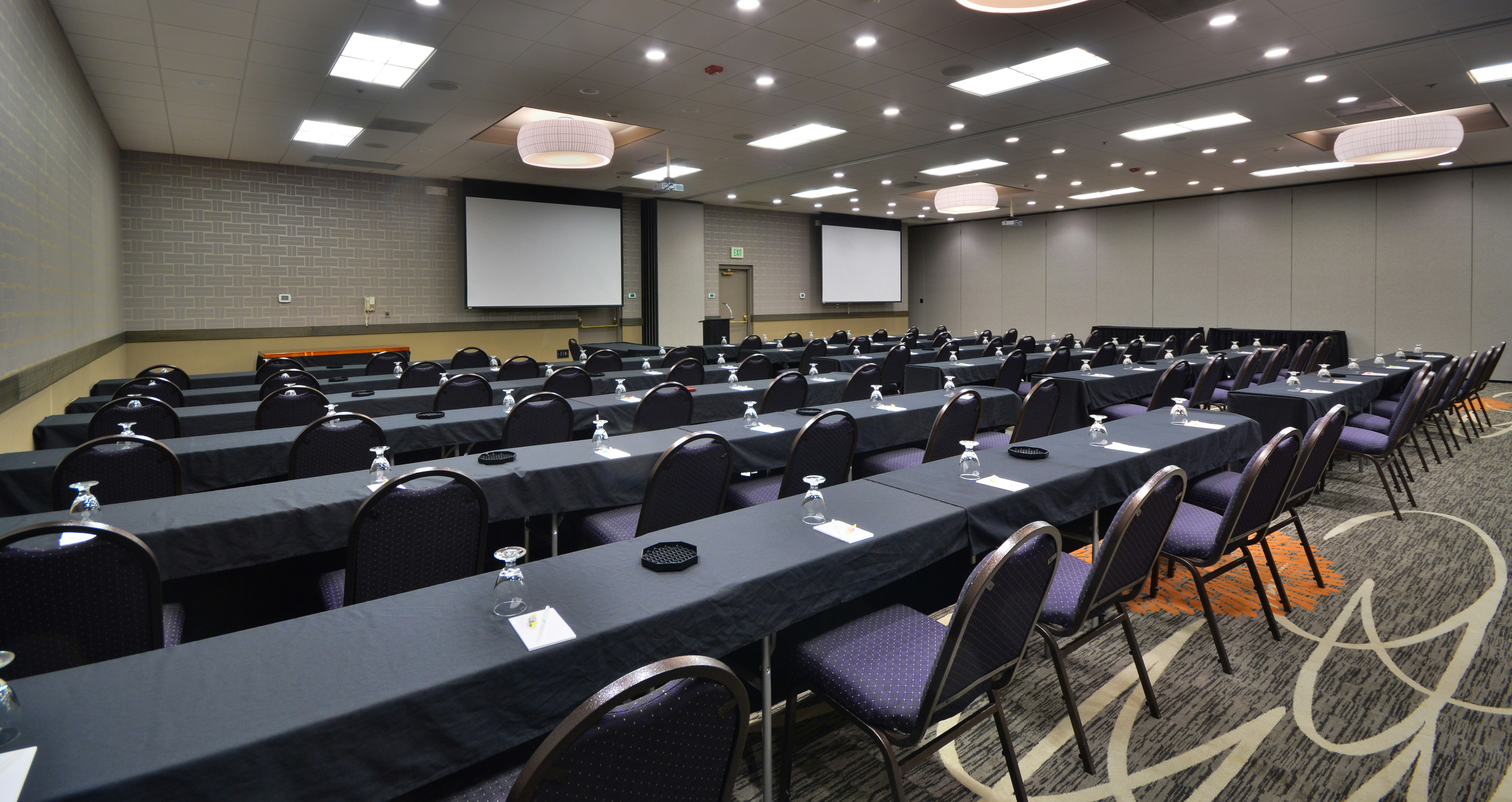 Embassy Suites by Hilton Denver Central Park 18/21