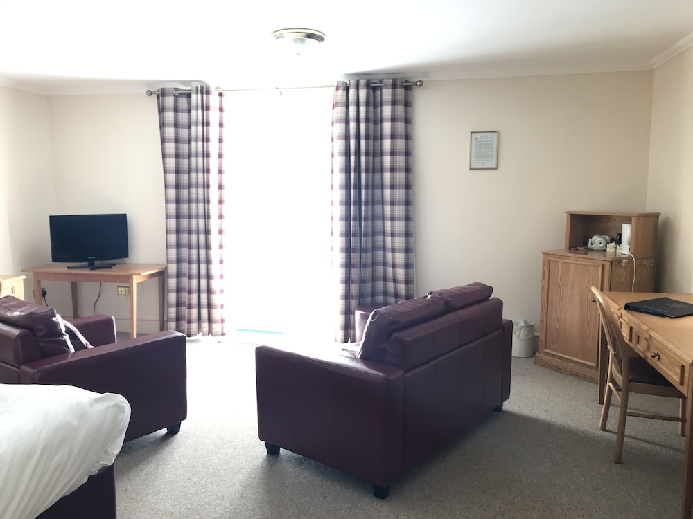 Penmere Manor Hotel 36/46