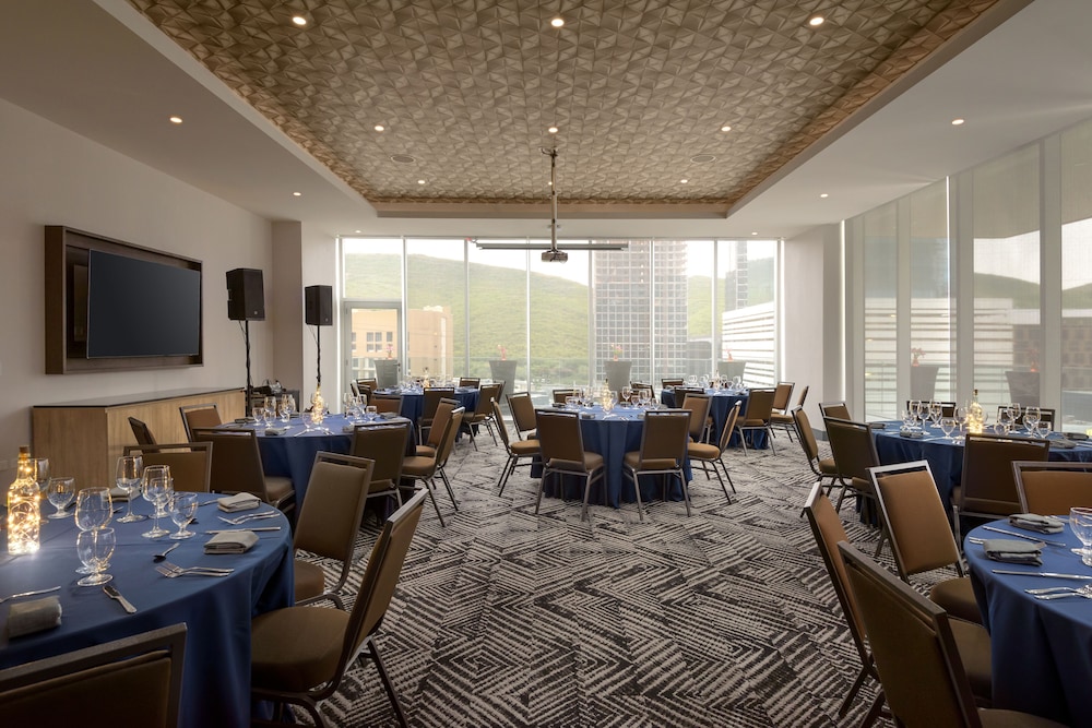 Hyatt Place Monterrey Valle 10/18