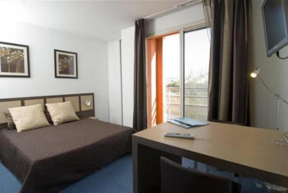 MADAME VACANCES- RESIDENCE LES CONSULS DE LA MER 8/29