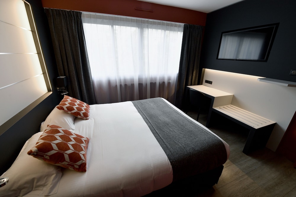 Quatrans Hotel 16/63