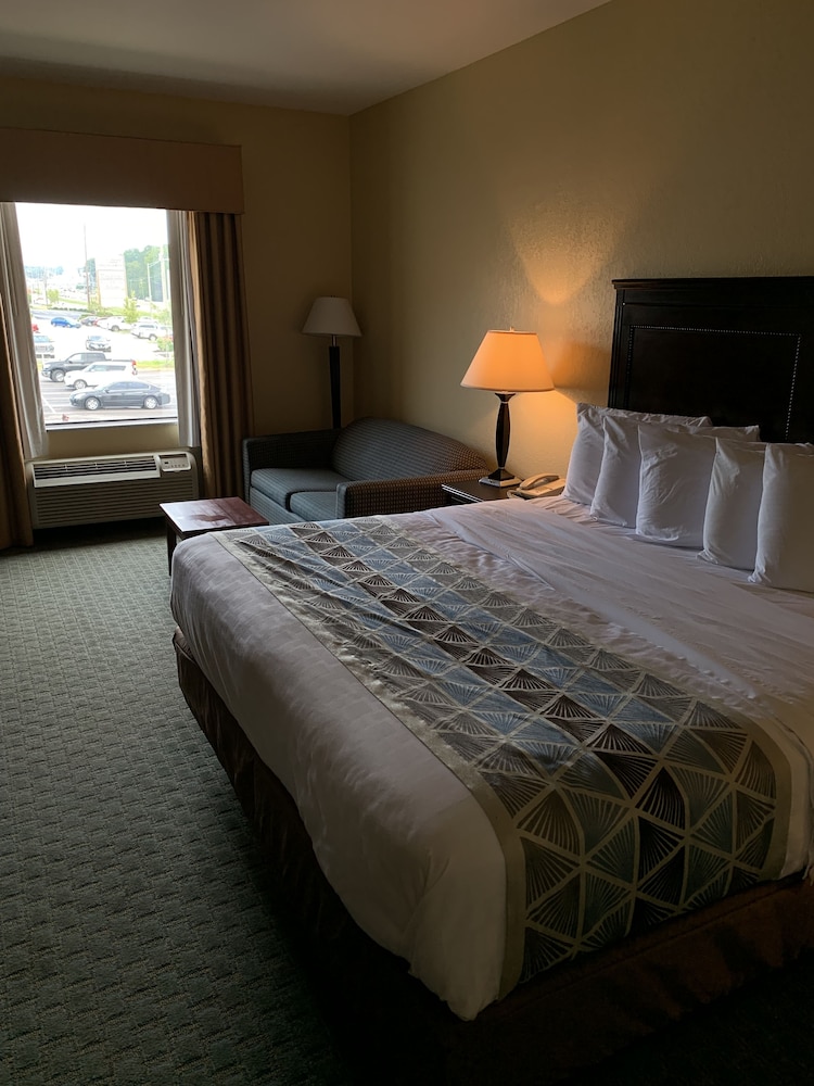 Ambassador Inn and Suites Tuscaloosa 29/57