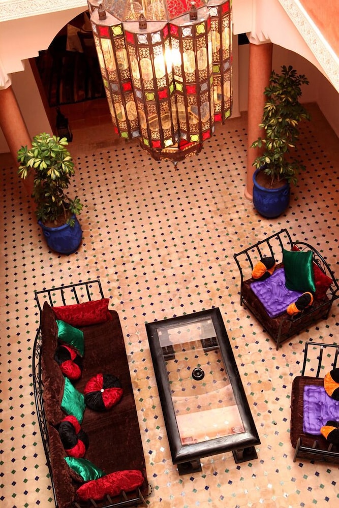 Riad Mounir 31/34
