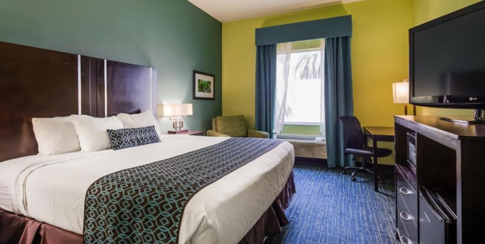 غرفة قياسية بسريرين كوين، Best Western Plus Carrizo Springs Inn And Suites 2/9