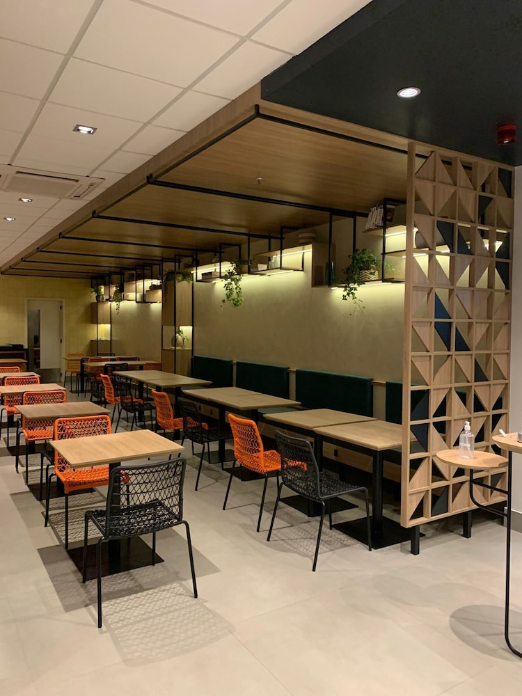 Ibis Montenegro Hotel 46/53