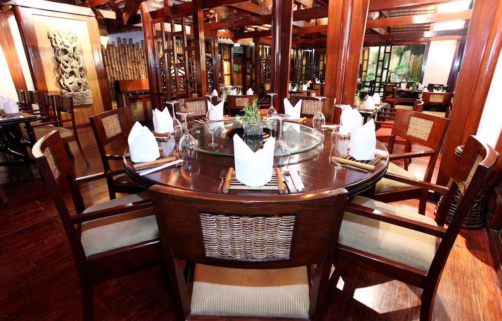 The Lalit New Delhi 51/63