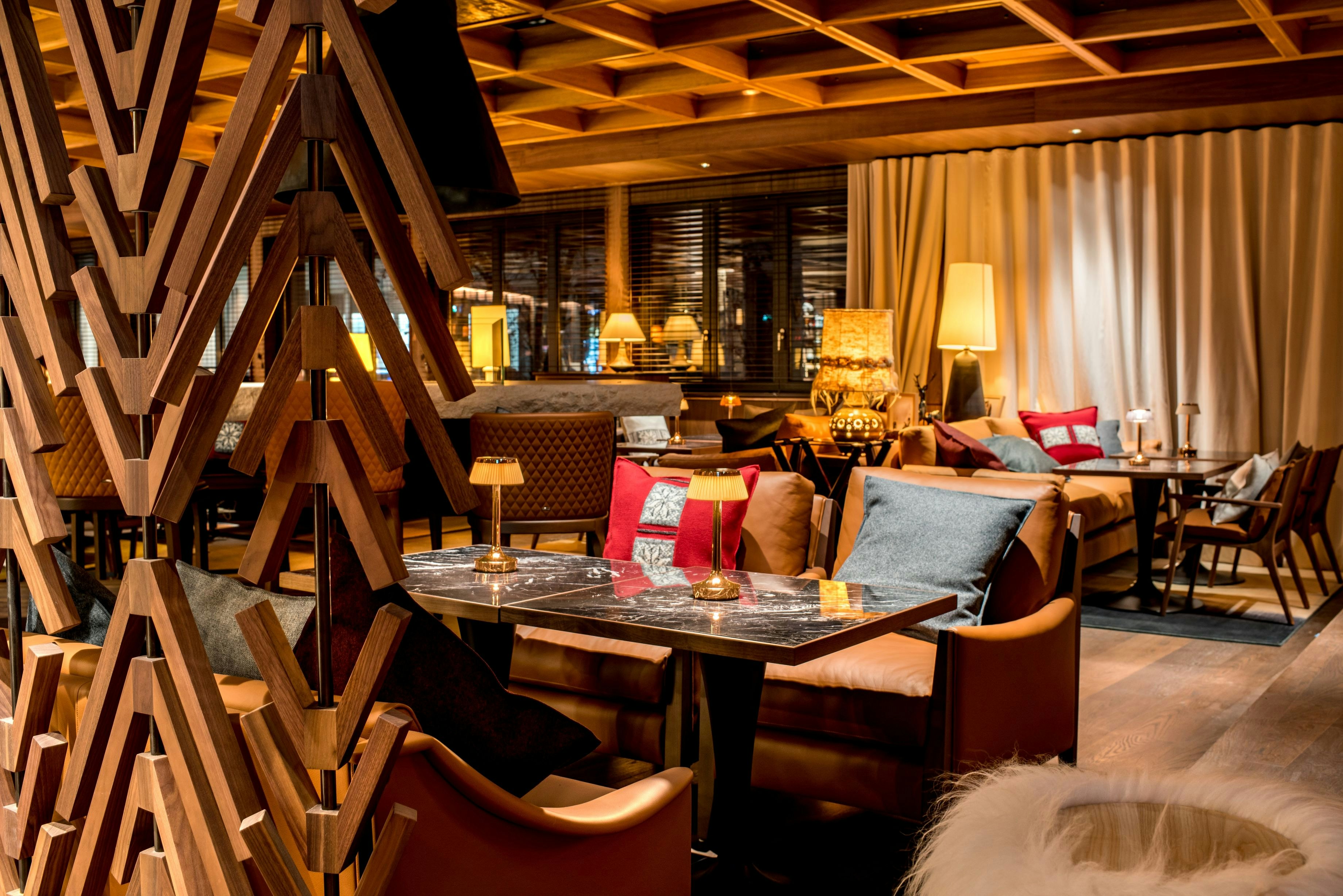 Schweizerhof Zermatt Hotel 55/81