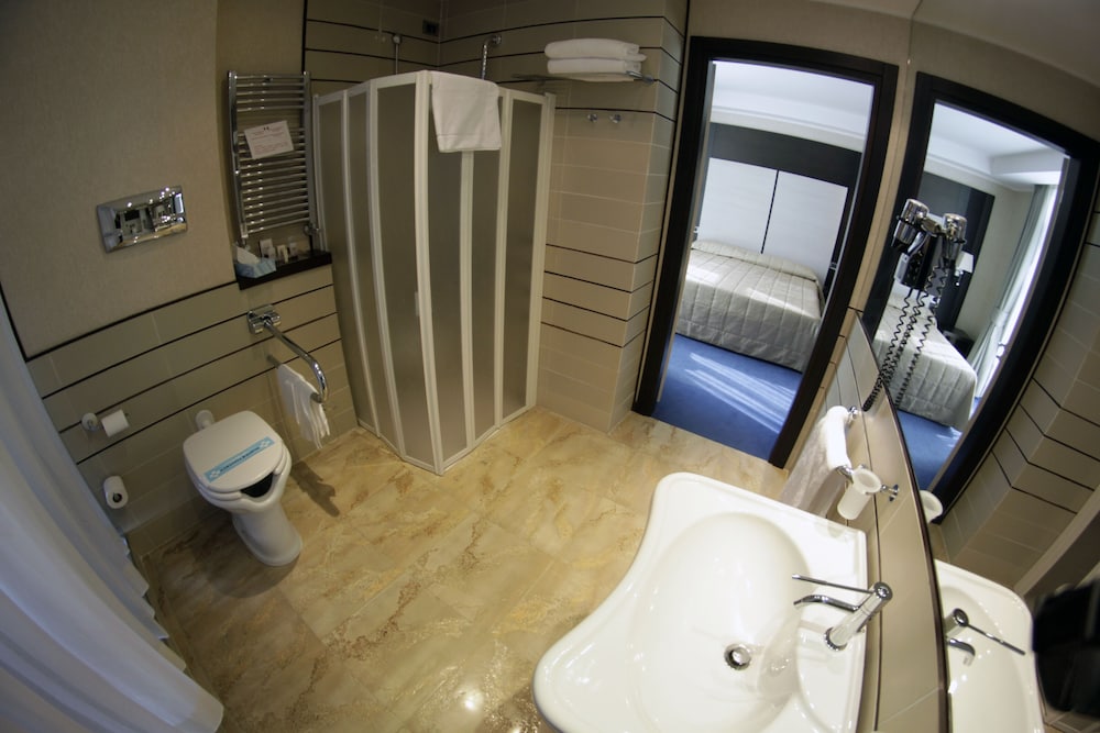 B&B HOTEL Napoli San Mauro 24/50