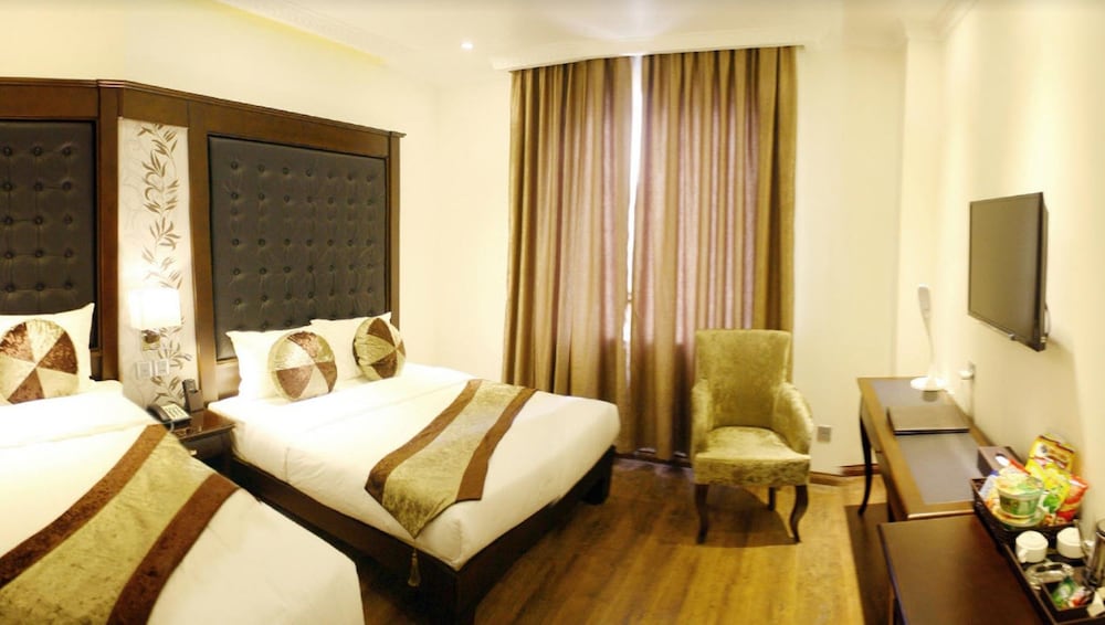 City Bay Palace Hotel 33/70