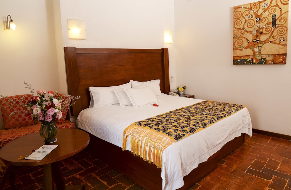 EL SERAFIN HOTEL BOUTIQUE 13/80