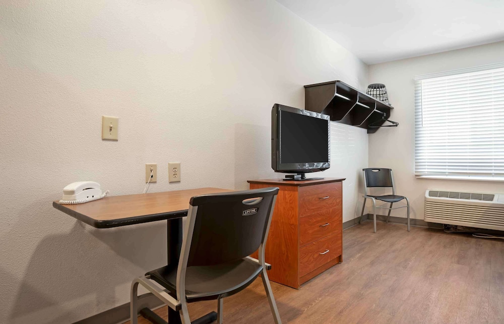 Extended Stay America Select Suites Fort Walton Beach 33/50