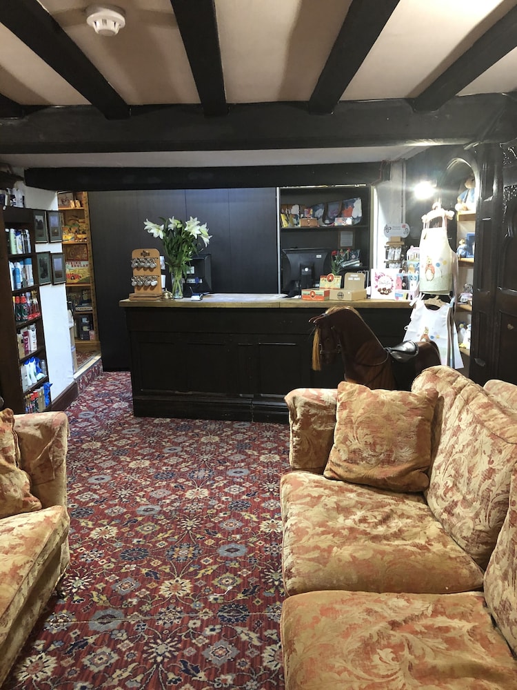 The Dog and Partridge Country Inn 6/50