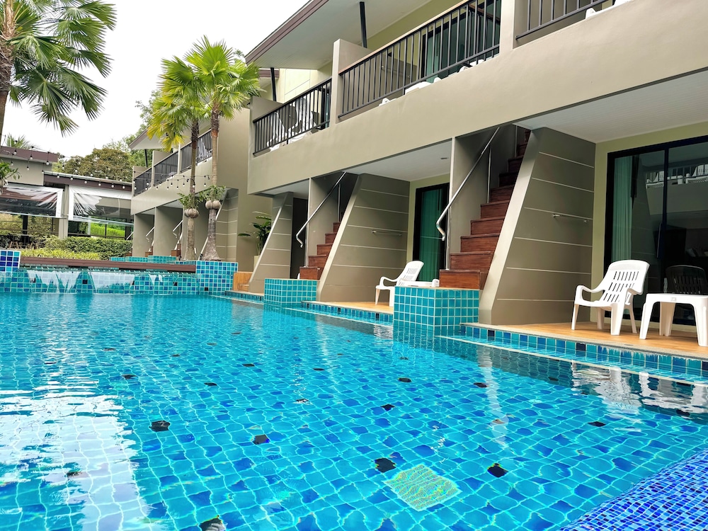 XAYA Pool Access Resort in CHALONG