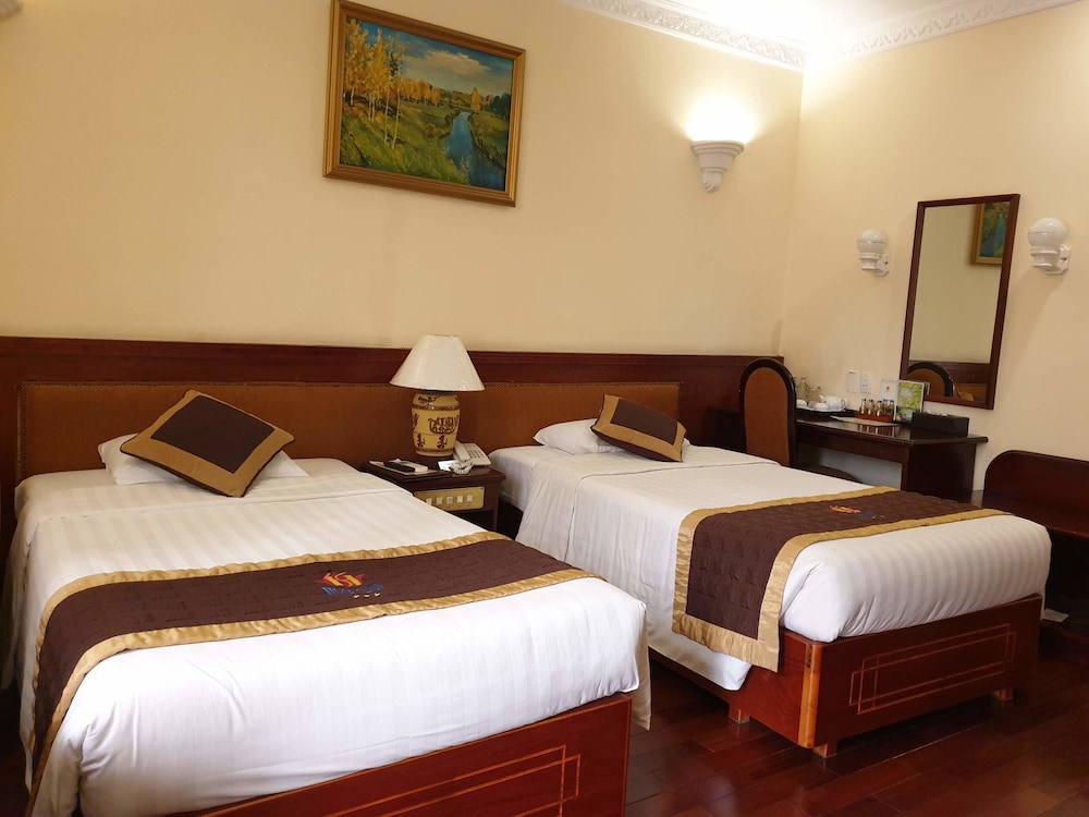 Huong Sen Hotel 17/71