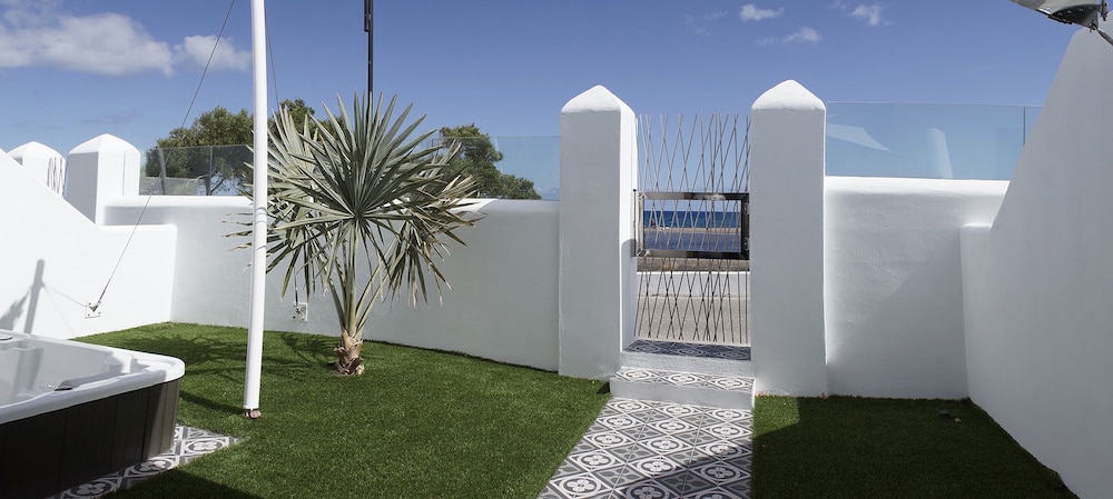 La Concha Boutique Apartments - Adults Only 18/30
