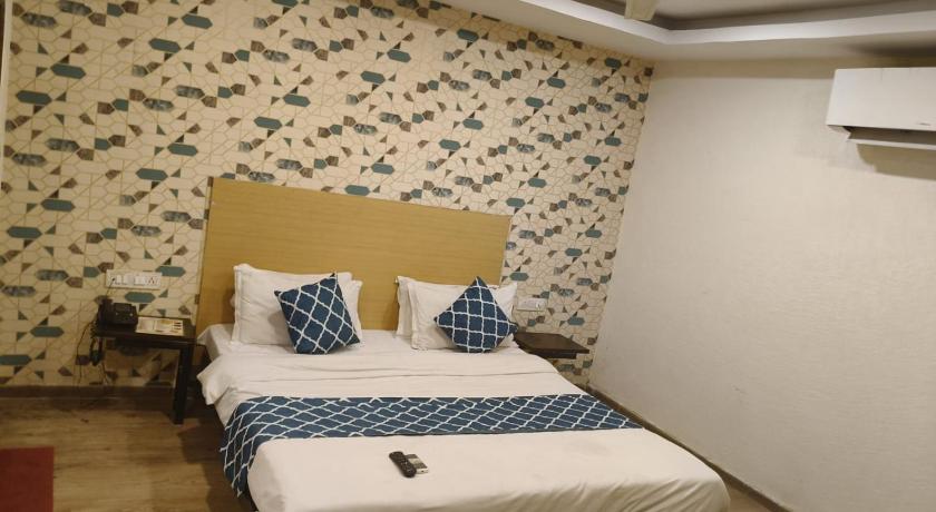 HOTEL ROYAL GARDEN 10/40